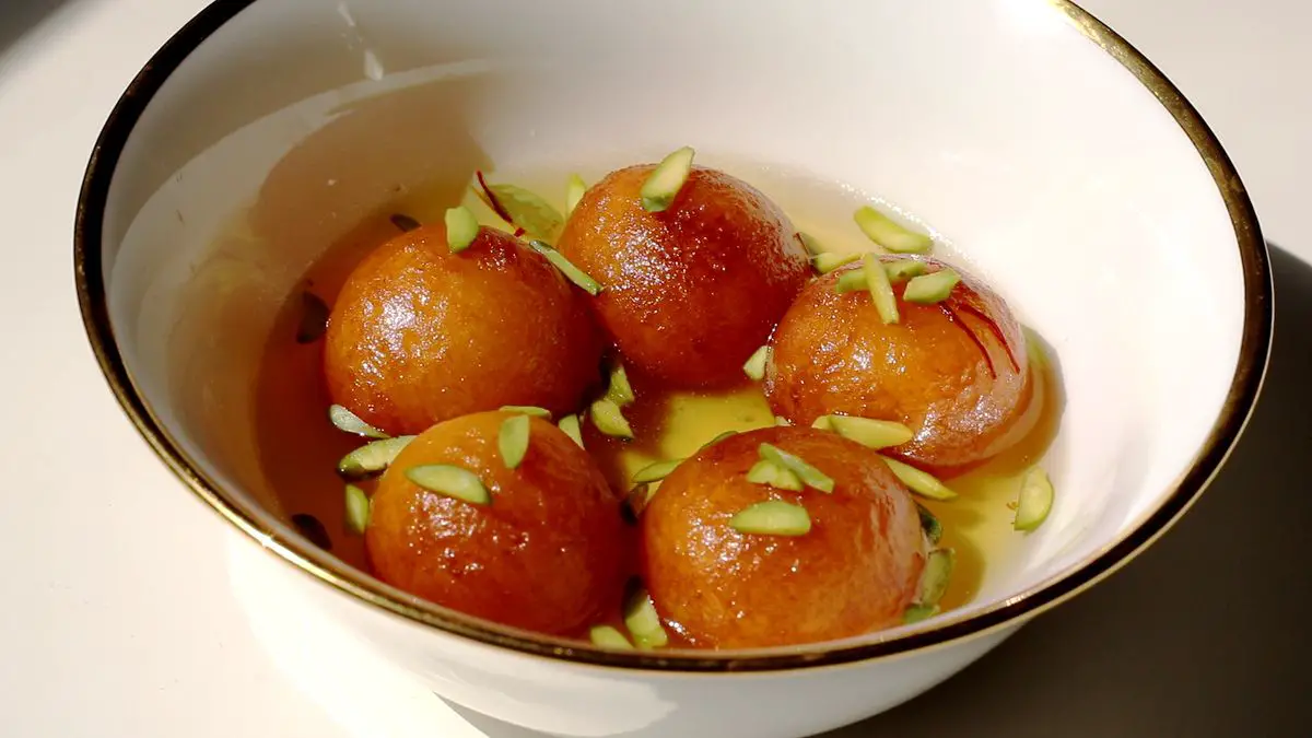 Gulab Jamun with Milk Powder