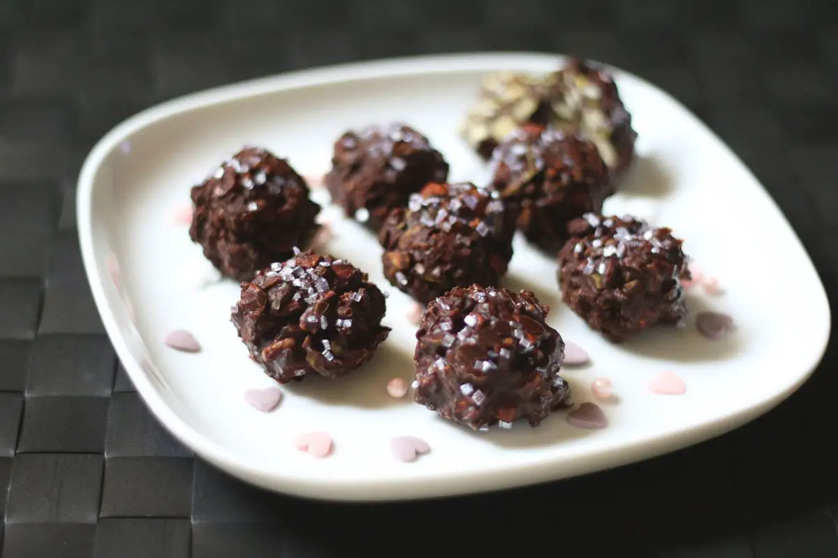 Dark Chocolate Nut Balls (Brain Food)