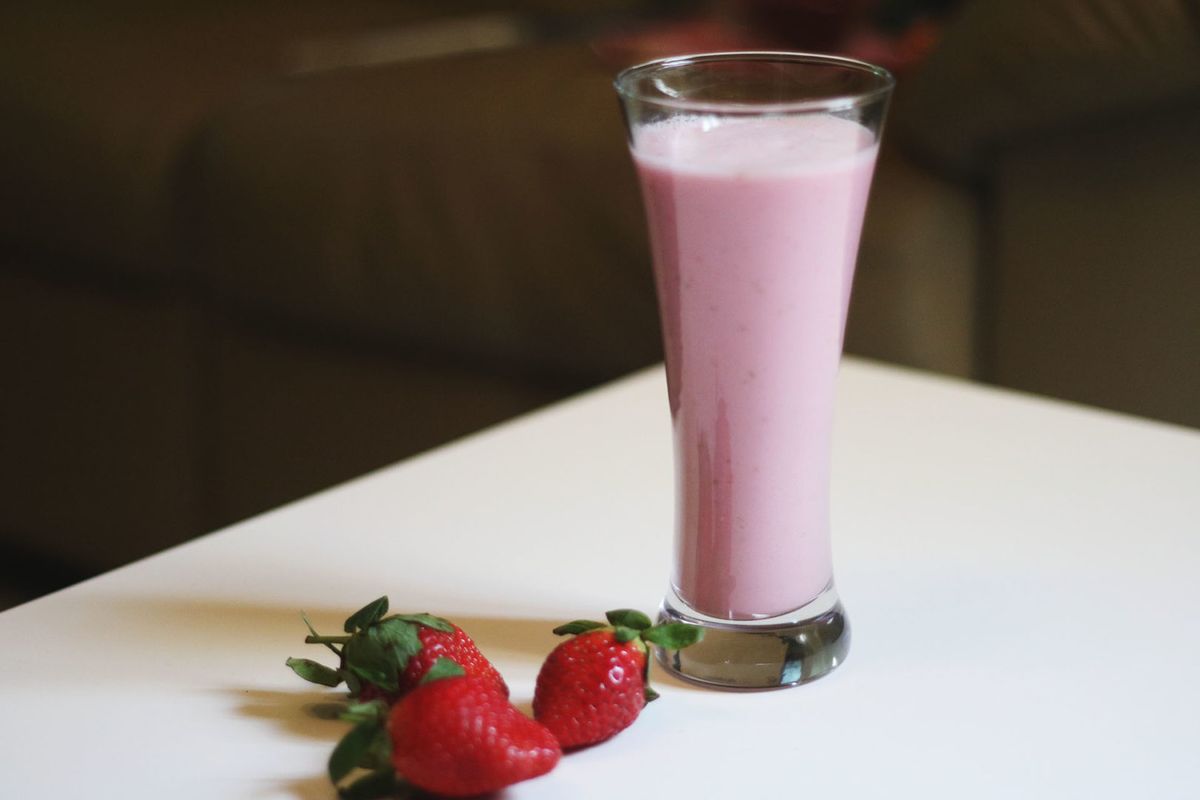 Pomegranate Strawberry Smoothie