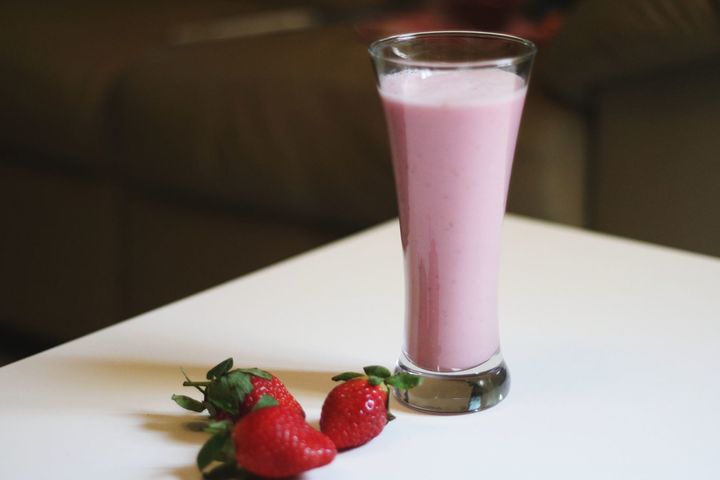 Strawberry And Pomegranate Smoothie
