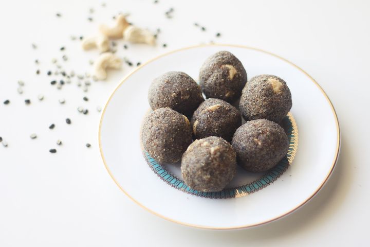 Black Gram Laddu main picture