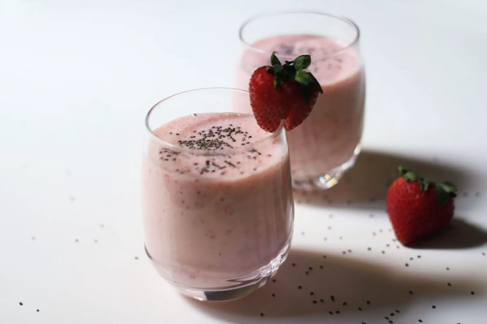 strawberry banana smoothie main picture